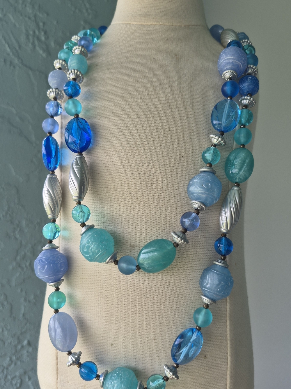 Set Of 2 VTG Genuine Lucite Chunky Beaded Necklaces